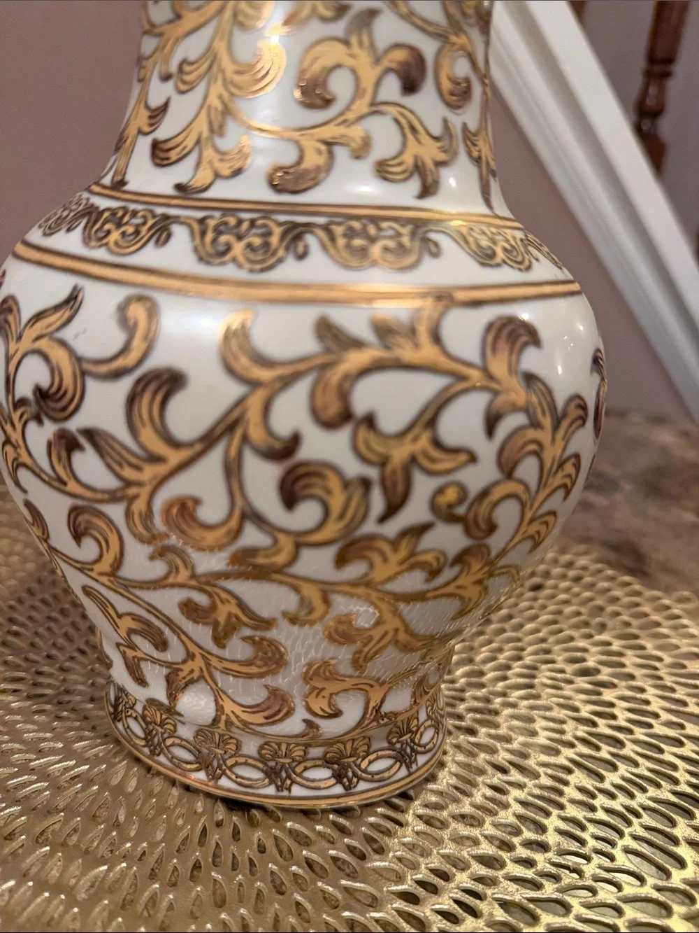 Andrea By Sadek White and Gold Porcelain Decorative Vase